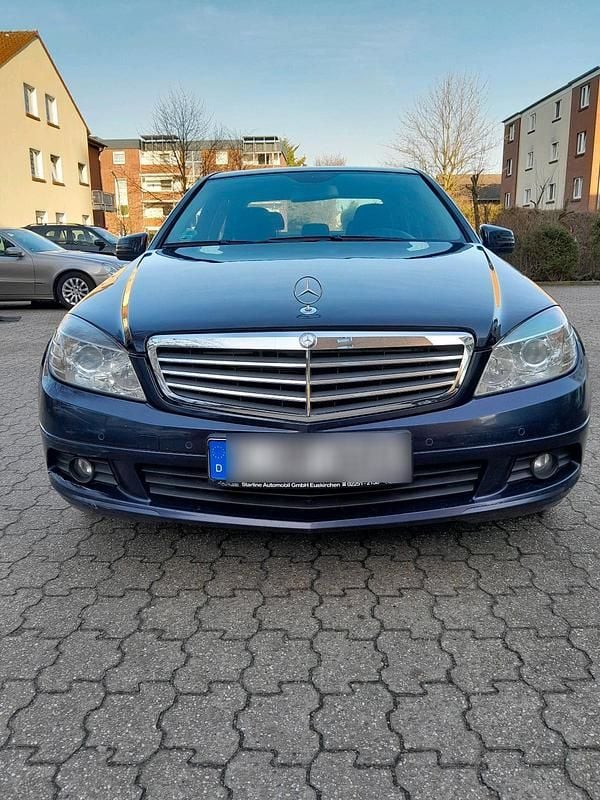 Gebraucht Mercedes C250 204 PS (150 kW) 2010 Blau Limousine