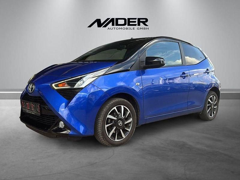 Blau Gebraucht 2021 Toyota Aygo Kleinwagen | 12.990 € (Etwas zu teuer) - Bild 1/4