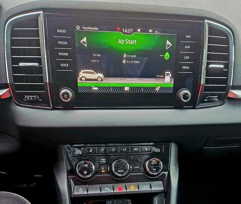 Gebraucht Skoda Karoq Style 116 PS (85 kW) 2018 Silber SUV