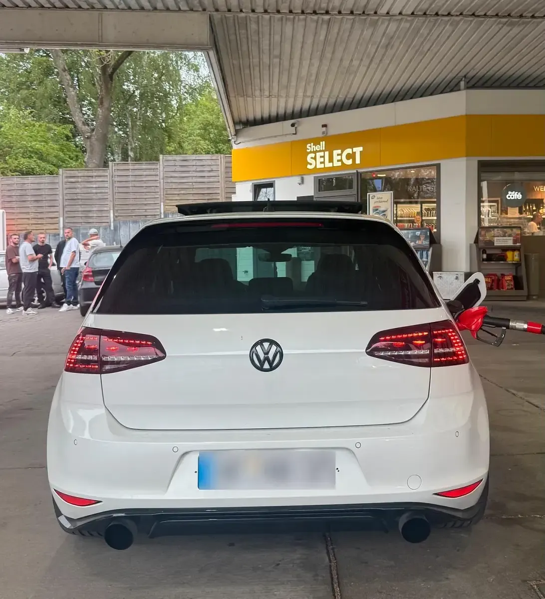 Gebraucht VW Golf VII GTI 300 PS (220 kW) 2016 Weiß Kleinwagen