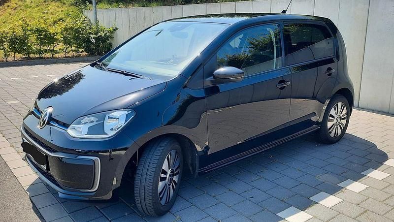 Schwarz Gebraucht 2022 VW e-up! Style Kleinwagen | 13.490 € (Guter Preis) - Bild 1/4
