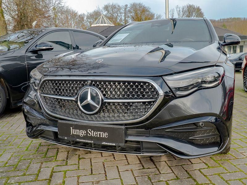 Gebraucht Mercedes E220 AMG 197 PS (144 kW) 2023 Metalliclack graphitgrau Kombi