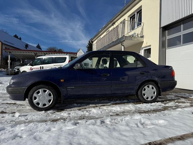 Blau Gebraucht 1998 Toyota Corolla Limousine | 3.300 € (Fairer Preis) - Bild 1/4