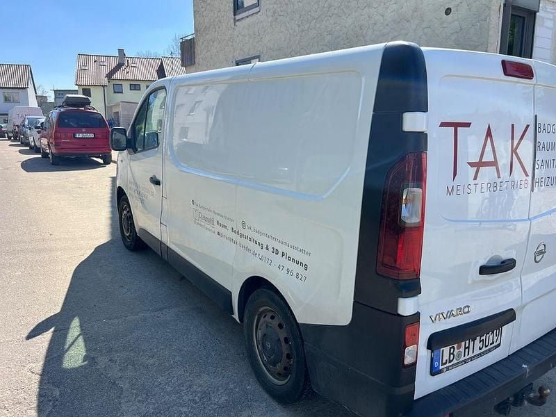 Second-hand Opel Vivaro 95 CP (69 kW) 2017 Alb Monovolum