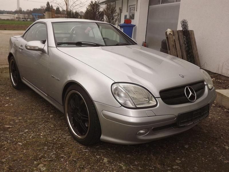 Gebraucht Mercedes SLK230 197 PS (144 kW) 2000 Silber Cabrio