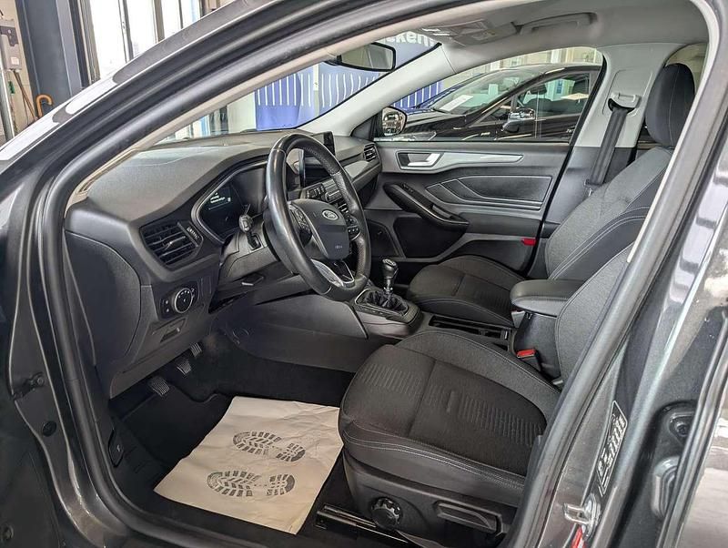 Gebraucht Ford Focus Active 150 PS (110 kW) 2019 Grau Kombi