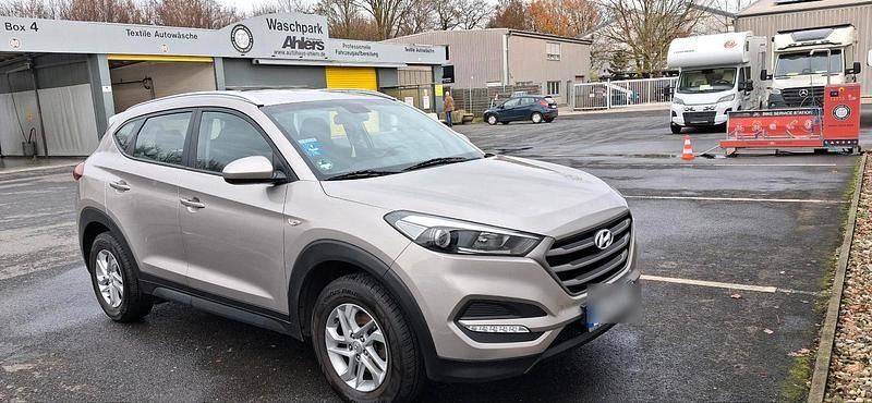 Gold Gebraucht 2018 Hyundai Tucson SUV | 14.750 € (Guter Preis) - Bild 1/4