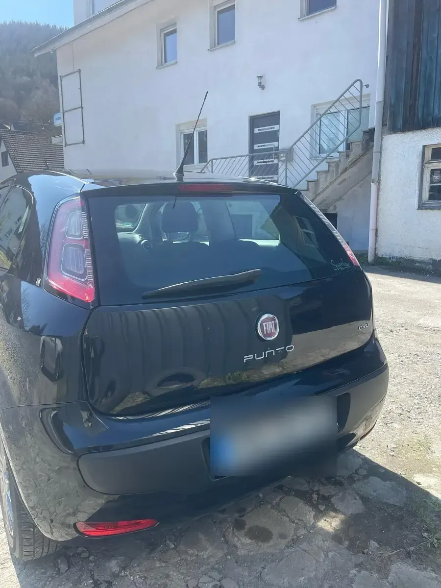 Gebraucht Fiat Punto Evo 85 PS (62 kW) 2011 Schwarz Kleinwagen