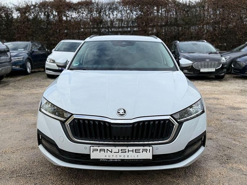 Gebraucht Skoda Octavia Ambition 150 PS (110 kW) 2023 Bila moon/moon white Kombi