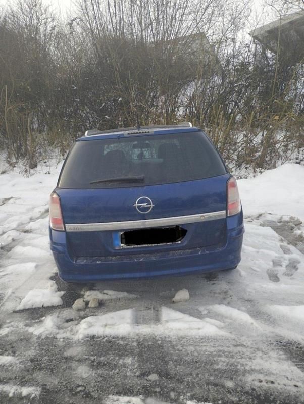 Gebraucht Opel Astra Edition 110 PS (80 kW) 2009 Blau Kombi