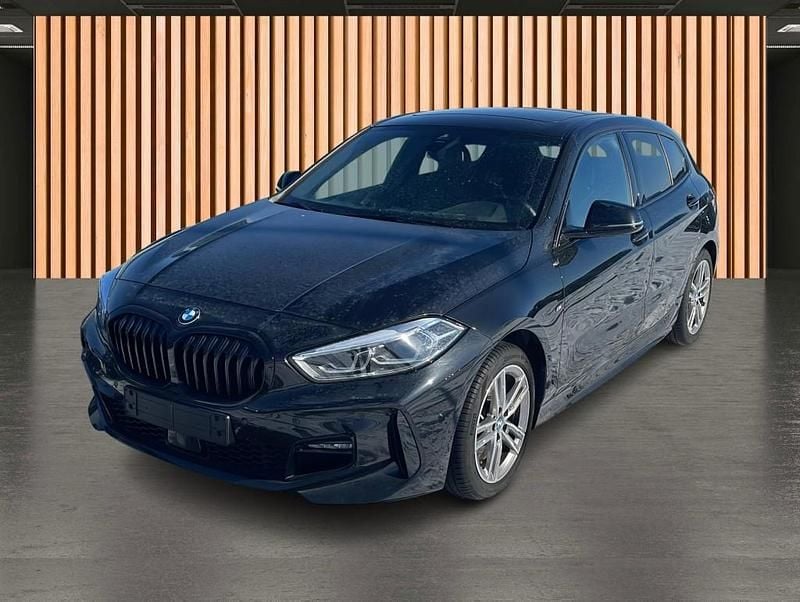 Schwarz Gebraucht 2024 BMW 120 M Sport Kleinwagen | 33.980 € (Fairer Preis) - Bild 1/3