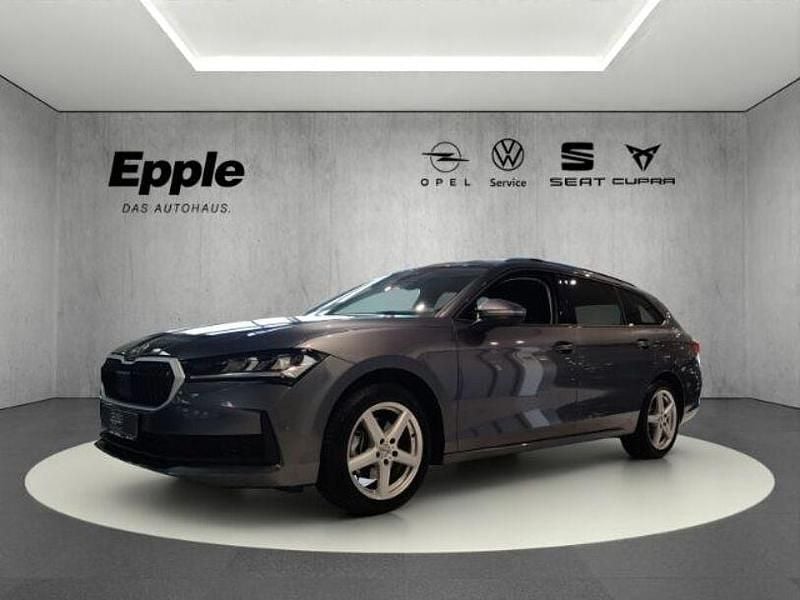 Gebraucht Skoda Superb Essence 150 PS (110 kW) 2025 Grau Kombi
