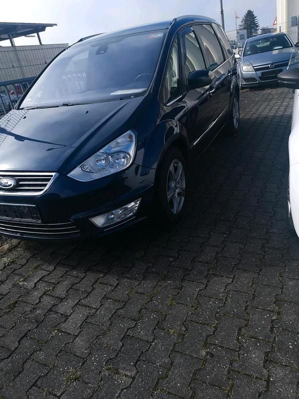 Gebraucht VW Touran 140 PS (102 kW) 2010 Blau Van / Kleinbus