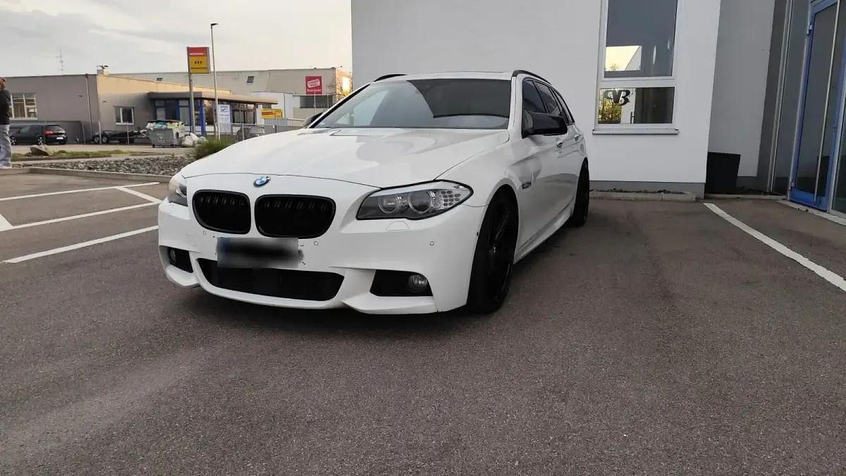 Gebraucht BMW 530 M Sport 258 PS (189 kW) 2013 Weiß Kombi