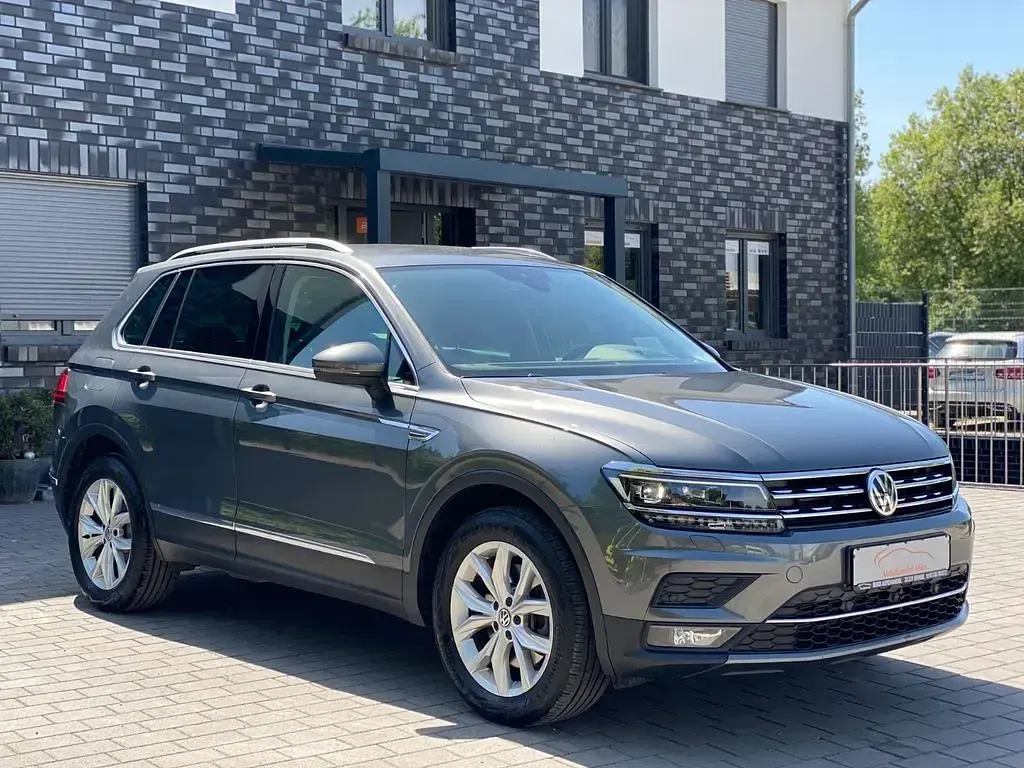 Gebraucht VW Tiguan Highline 190 PS (139 kW) 2020 Grau SUV
