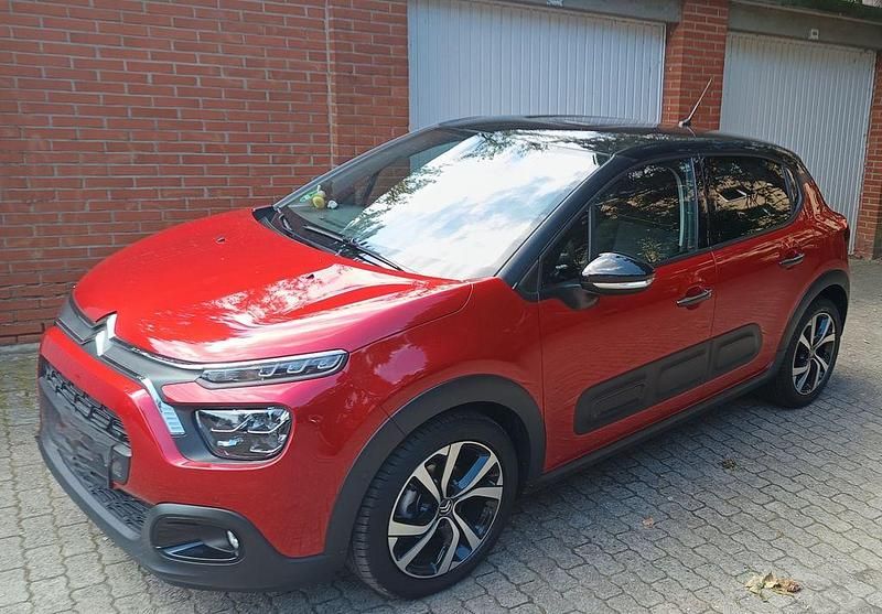 Rot Gebraucht 2021 Citroën C3 PureTech Kleinwagen | 9.900 € (Superpreis) - Bild 1/4