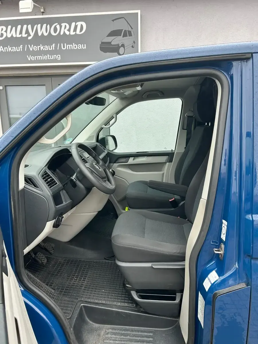 Gebraucht VW Transporter 150 PS (110 kW) 2019 Blau Van