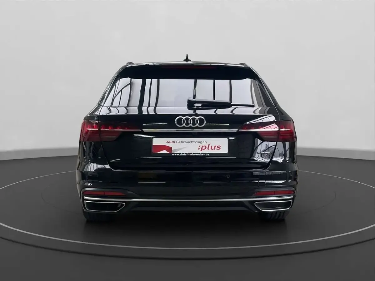 Gebraucht Audi A4 Sport 204 PS (150 kW) 2022 Mythosschwarz metallic Kombi