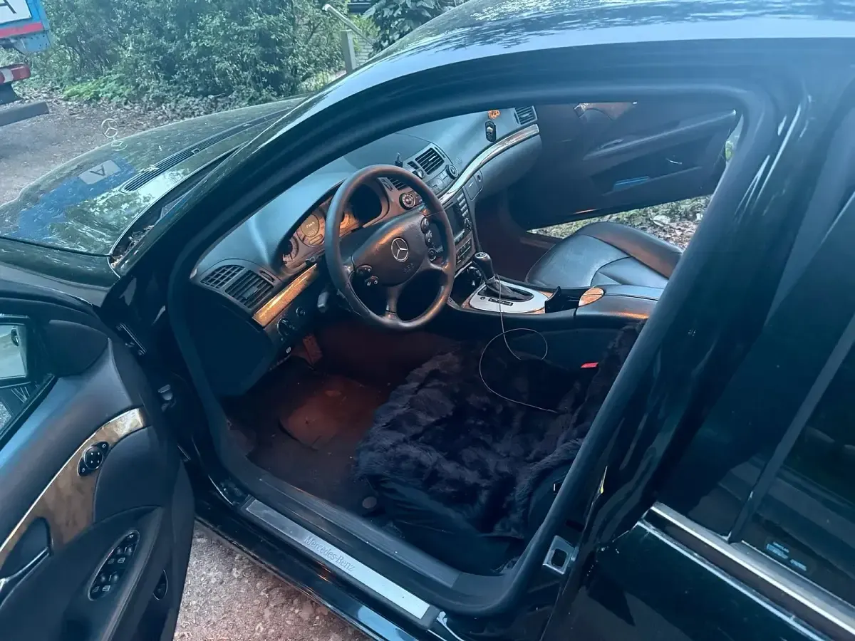 Usata Mercedes E280 190 CV (139 kW) 2006 Nero Berlina
