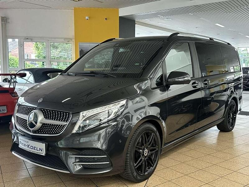 Lackfarbe graphitgrau metallic Gebraucht 2019 Mercedes V300 AMG line Van / Kleinbus | 54.950 € - Bild 1/4