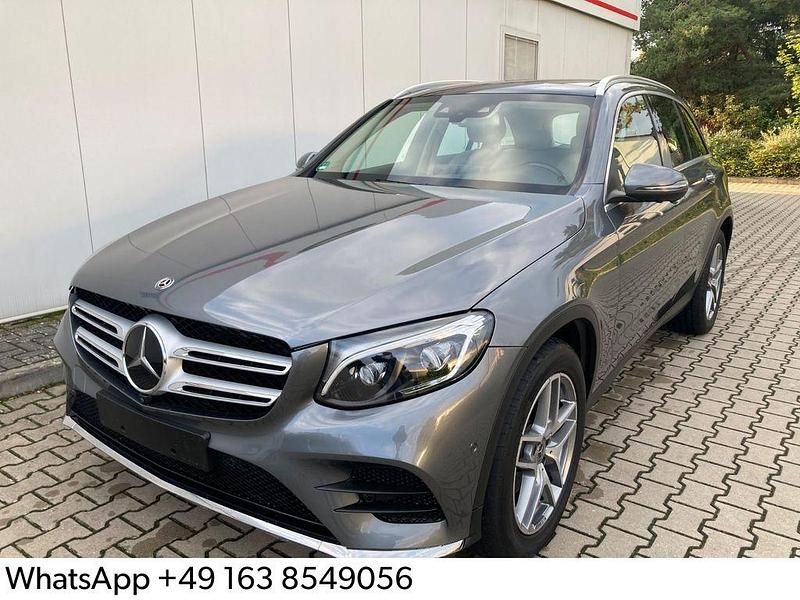 Grau Gebraucht 2017 Mercedes GLC250 AMG line SUV | 24.950 € (Guter Preis) - Bild 1/4