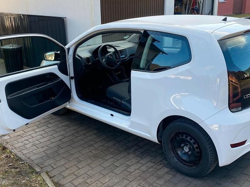 Gebraucht VW up! 60 PS (44 kW) 2017 Weiß Kleinwagen