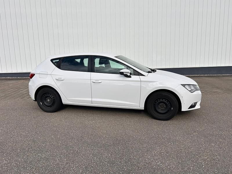 Second-hand Seat Leon 110 CP (80 kW) 2015 Alb Berlinǎ