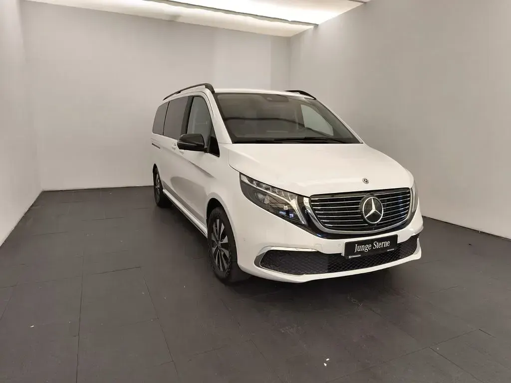 Gebraucht Mercedes EQV250 Long 150 kW (204 PS) 2024 Bergkristallweiß metallic Van / Kleinbus