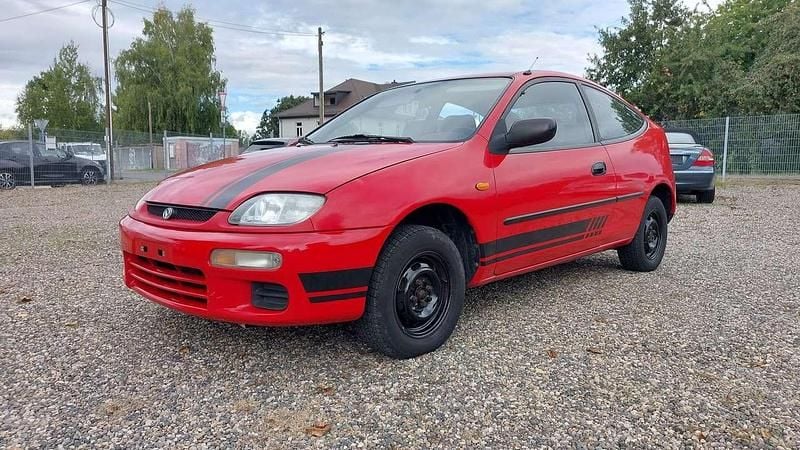 Gebraucht Mazda 323C 73 PS (53 kW) 1995 Rot Limousine