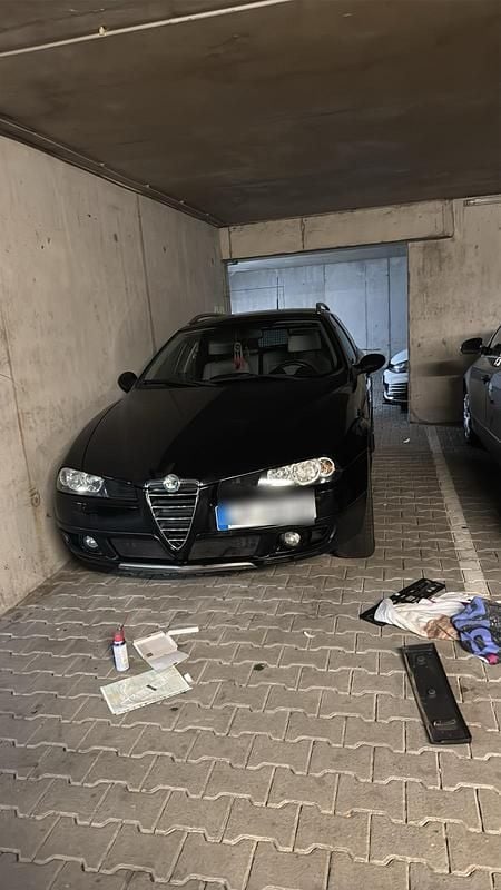 Schwarz Gebraucht 2005 Alfa Romeo Crosswagon Kombi | 10.000 € - Bild 1/4