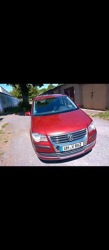 Rot Gebraucht 2008 VW Touran Van / Kleinbus | 2.800 € (Superpreis) - Bild 1/4