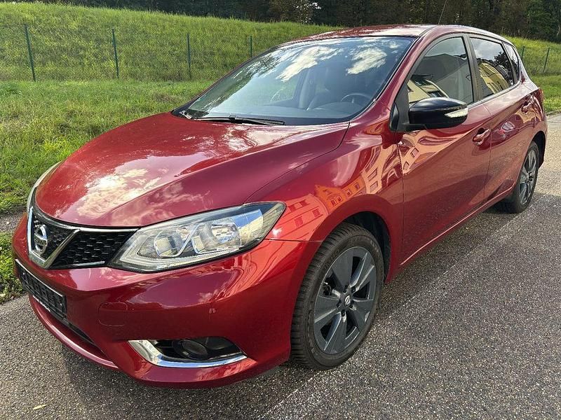 Rot Gebraucht 2016 Nissan Pulsar Limousine | 8.690 € (Fairer Preis) - Bild 1/4