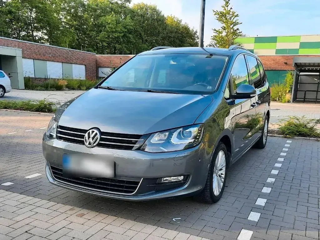 Gebraucht VW Sharan Cup 150 PS (110 kW) 2014 Grau Van / Kleinbus
