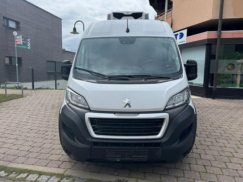 Gebraucht Peugeot Boxer Premium 140 PS (102 kW) 2021 Weiß Van