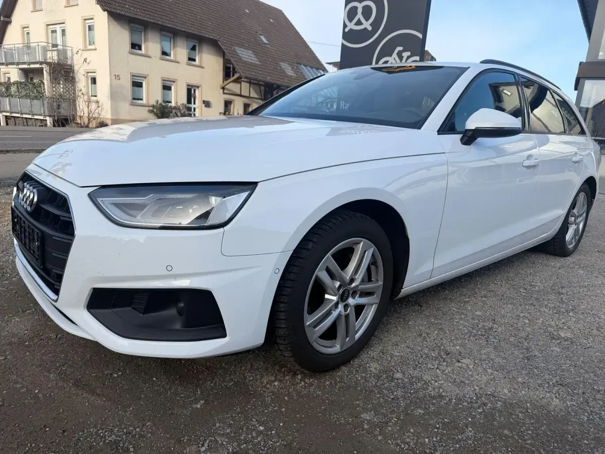Usata Audi A4 Basis 204 CV (150 kW) 2022 Bianco Station wagon