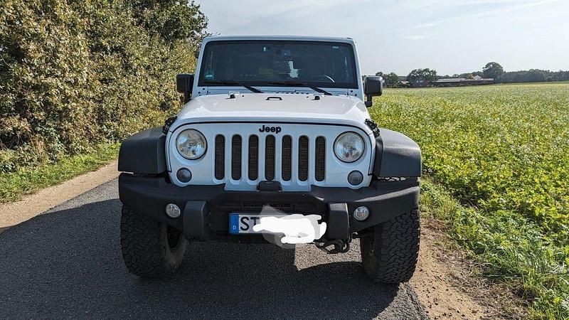 Gebraucht Jeep Wrangler Rubicon 200 PS (147 kW) 2013 Weiß SUV