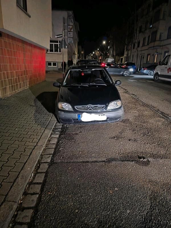 Schwarz Gebraucht 2001 Citroën Saxo Kleinwagen | 999 € (Fairer Preis) - Bild 1/4