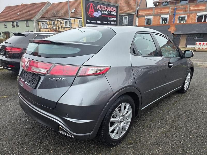 Gebraucht Honda Civic Comfort 99 PS (72 kW) 2011 Polished metal Limousine