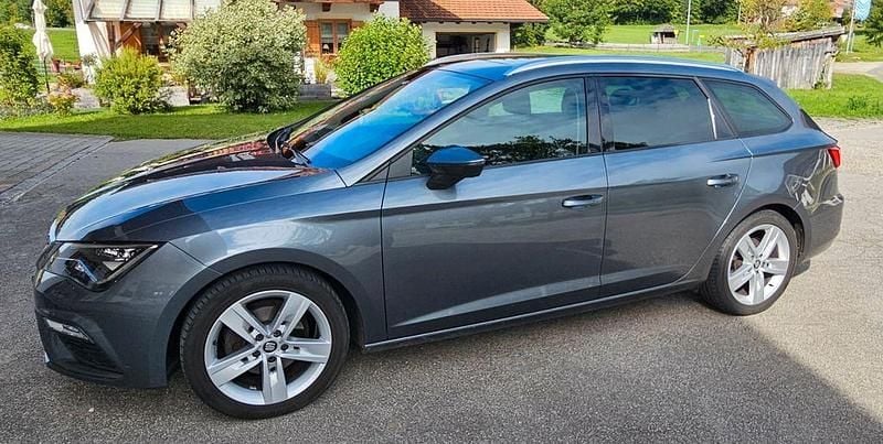 Grau Gebraucht 2018 Seat Leon ST FR Kombi | 11.600 € (Guter Preis) - Bild 1/4