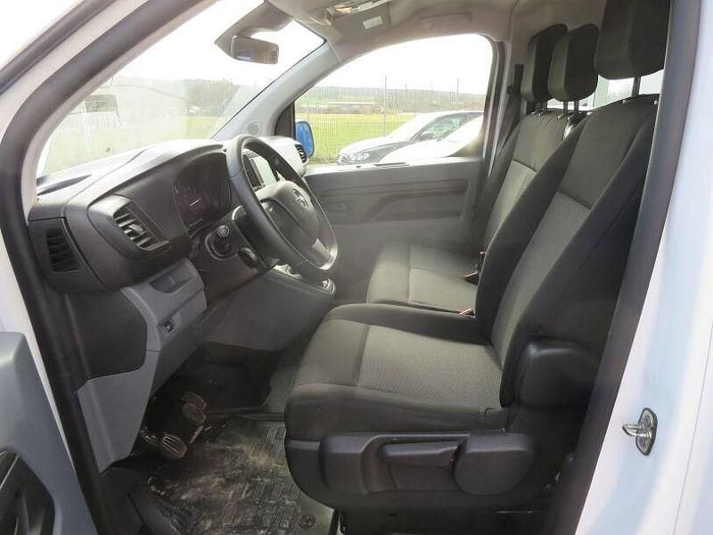Gebraucht Opel Vivaro 120 PS (88 kW) 2021 Weiß Van / Kleinbus