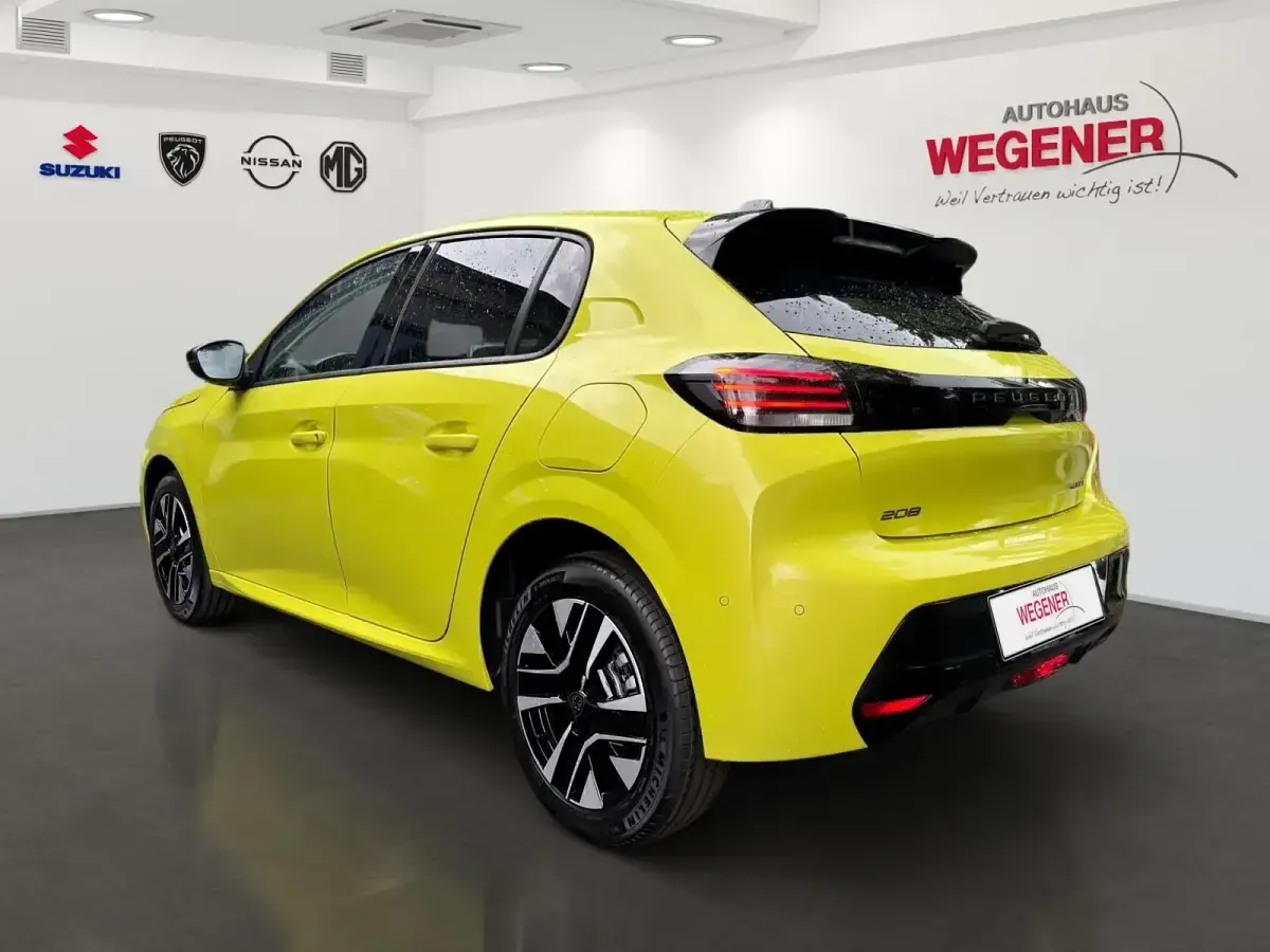 Gebraucht Peugeot 208 Allure 110 PS (80 kW) 2025 Agueda gelb met. Kleinwagen