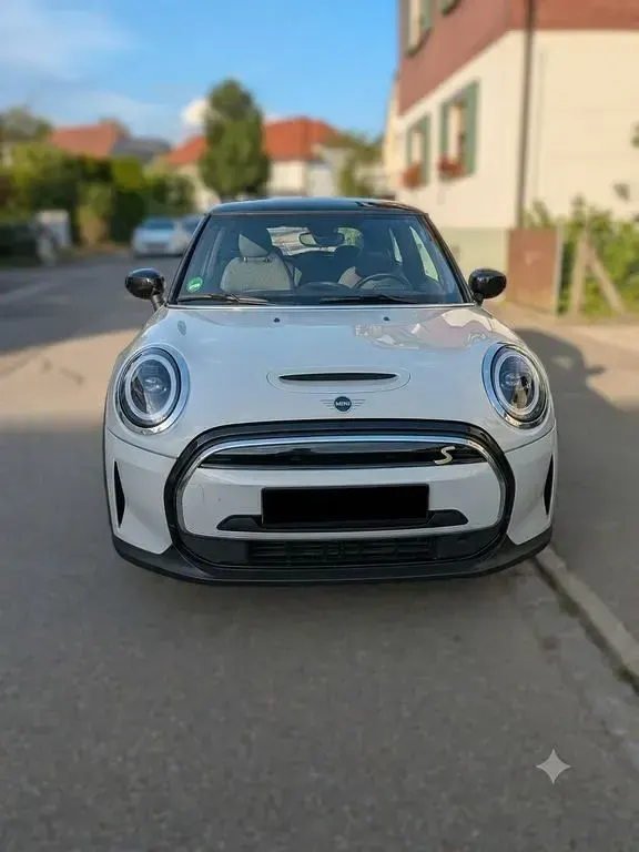 Gebraucht Mini Cooper SE Classic 135 kW (184 PS) 2022 Weiß Kleinwagen
