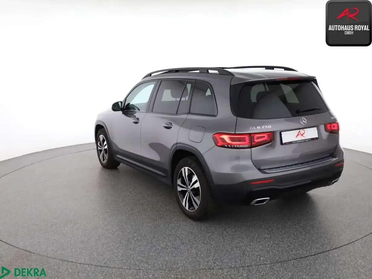 Gebraucht Mercedes GLB250 Progressive 224 PS (164 kW) 2020 Mountaingrau SUV