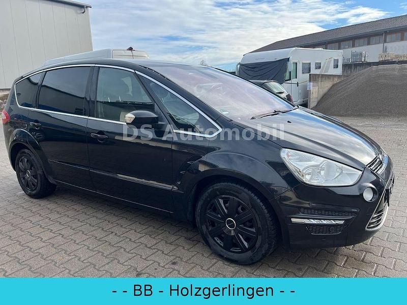 Second-hand Ford S-MAX Titanium 140 CP (102 kW) 2012 Negru Monovolum