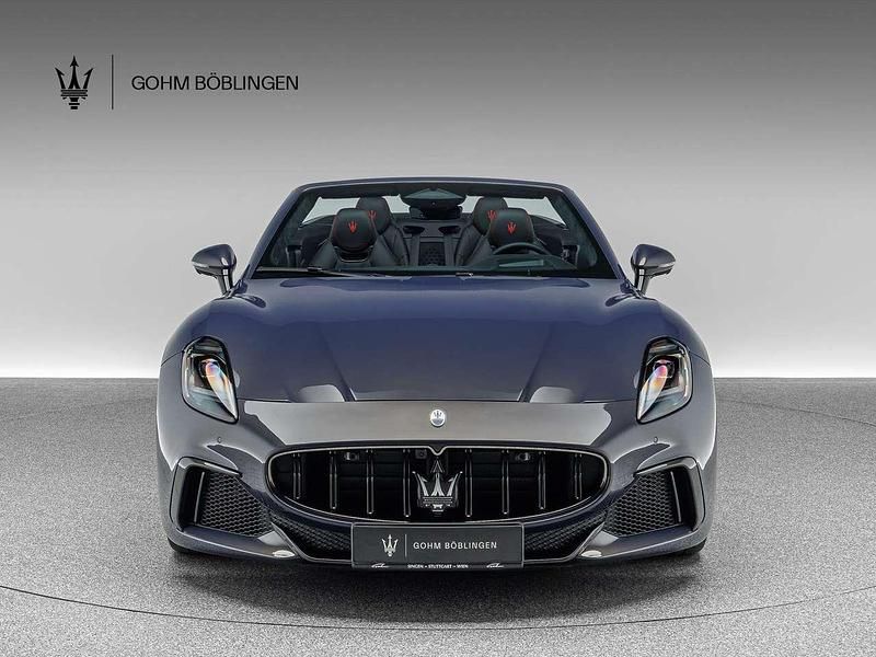 Neu Maserati GranCabrio 549 PS (403 kW) 2025 Night interaction Cabrio