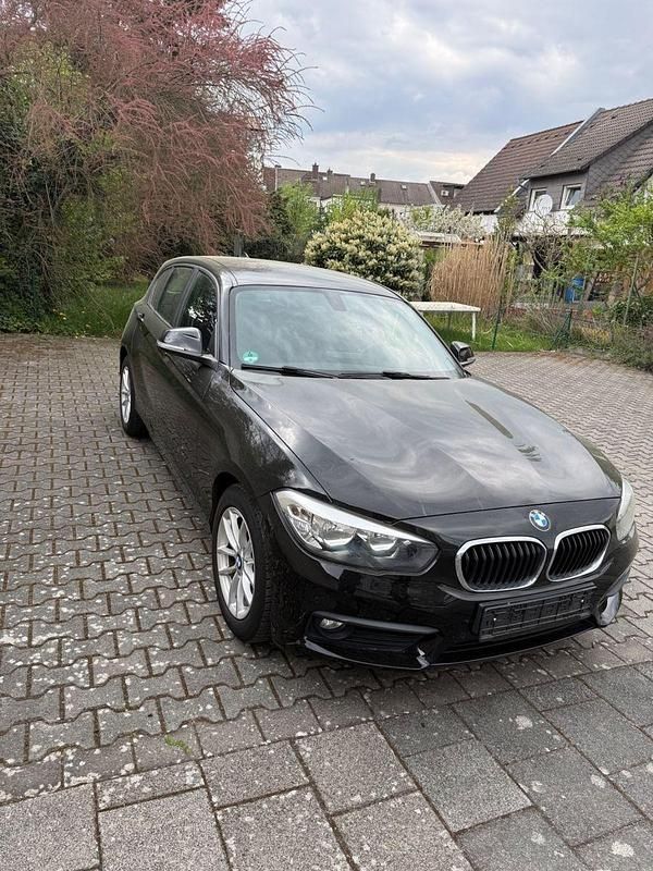 Gebraucht BMW 118 Advantage 136 PS (100 kW) 2017 Schwarz Kleinwagen