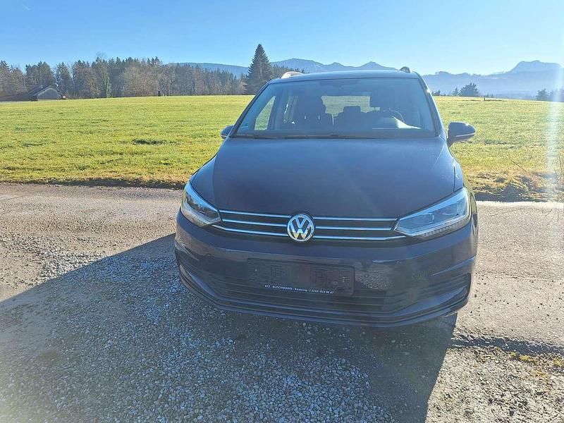 Gebraucht VW Touran Comfortline 150 PS (110 kW) 2017 Atlantic blue metallic Van / Kleinbus