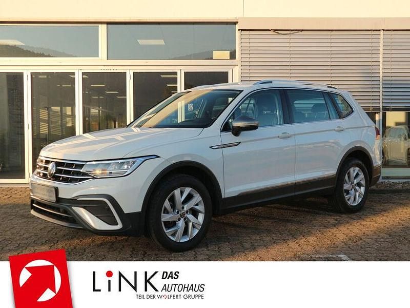 Pure white Gebraucht 2022 VW Tiguan Allspace Life SUV | 26.850 € (Guter Preis) - Bild 1/4
