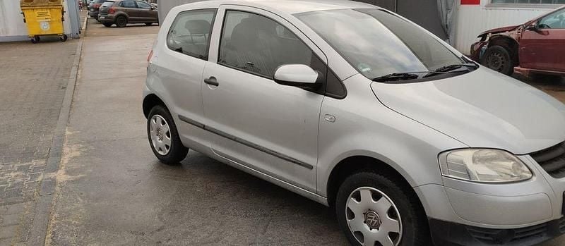 Gebraucht VW Fox 54 PS (39 kW) 2006 Silber Kleinwagen