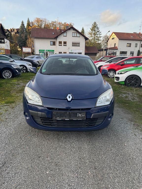 Blau Gebraucht 2010 Renault Mégane III Expression Limousine | 2.990 € (Superpreis) - Bild 1/4